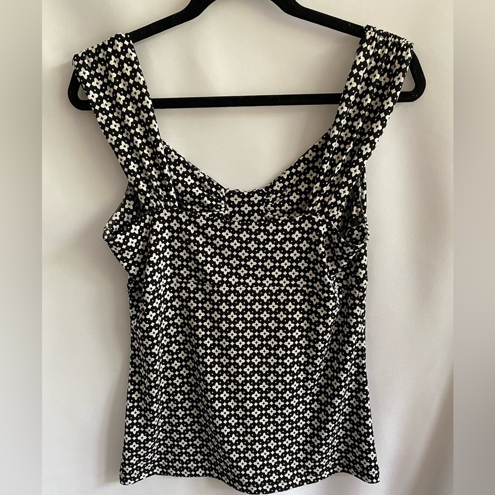 🤍WHBM🖤 Original Tank Top - Picture 5 of 14